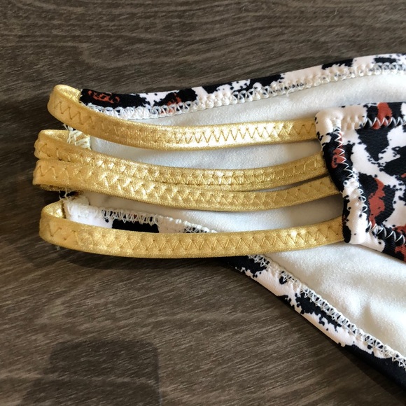 Forever 21 Leopard Gold Metallic Bikini Bottoms Size Large - Picture 3 of 6
